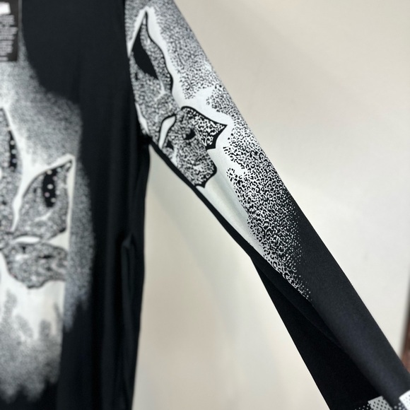 NF comfortable clothing black / white free size 22-1/2 p2p 31” length NWT - Picture 7 of 7